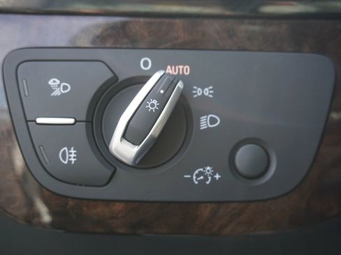 Used 2018 Audi Q7 3.0T Premium Plus image 35