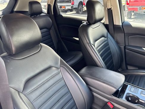 Used 2019 Ford Edge SEL w/ Equipment Group 201A AWD/4WD image 15