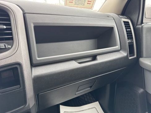 Used 2018 RAM 2500 Tradesman w/ Chrome Appearance Group image 18