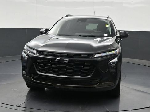 Used 2025 Chevrolet Trax ACTIV w/ Driver Confidence Package FWD image 9
