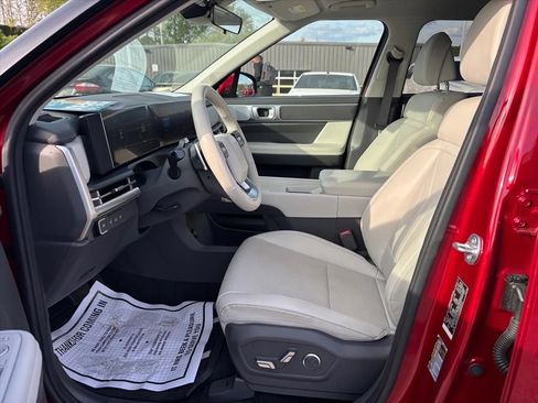Used 2025 Hyundai Santa Fe SEL AWD/4WD image 9