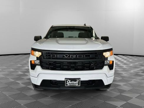 Used 2022 Chevrolet Silverado 1500 Custom AWD/4WD image 2