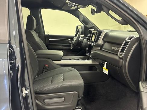 New 2026 RAM 1500 4x4 Crew Cab image 23