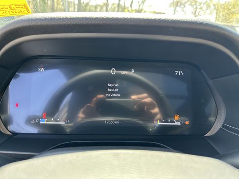 Used 2025 Jeep Grand Cherokee Limited image 29