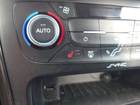 Used 2016 Ford Focus Titanium w/ Titanium Technology Package image 19