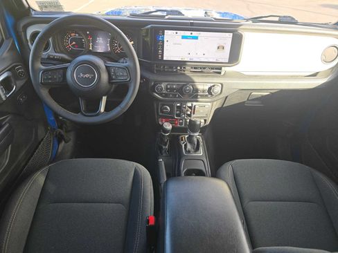 Used 2024 Jeep Wrangler Willys image 18