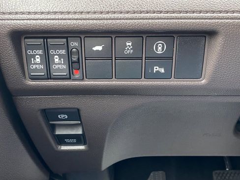 Used 2024 Honda Odyssey Touring image 30