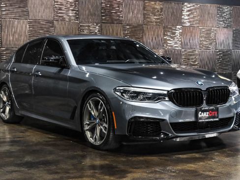 Used 2020 BMW M550i xDrive w/ Executive Package AWD/4WD image 3