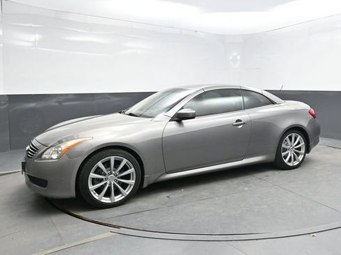 Used 2009 INFINITI G37 Convertible w/ Premium Pkg RWD image 3