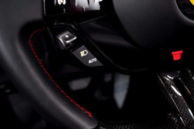 Certified 2025 Ferrari Roma Spider RWD image 44