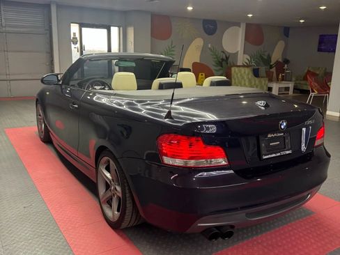 Used 2008 BMW 135i Convertible image 7