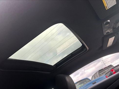 Used 2017 Chevrolet Camaro SS image 17