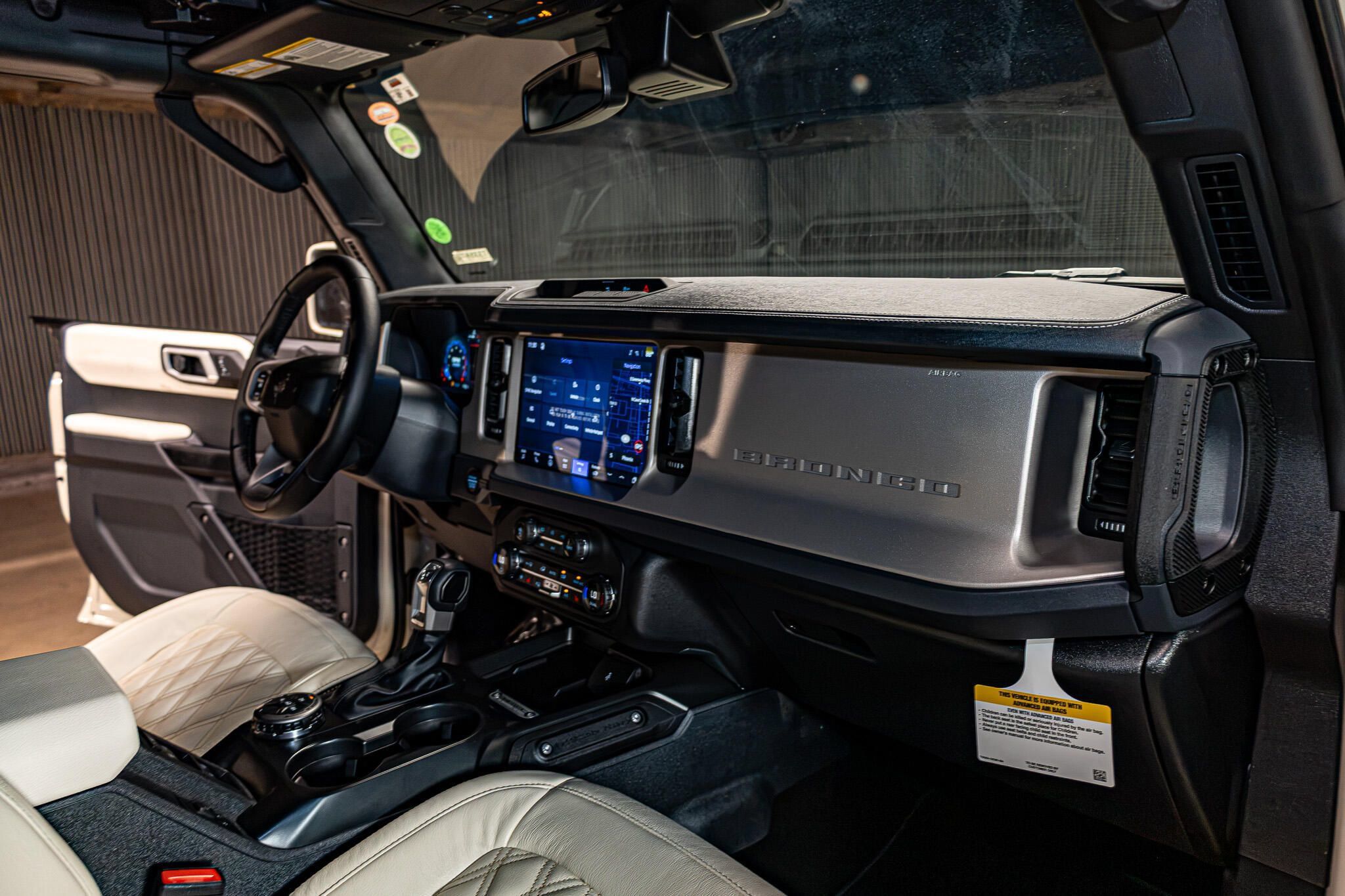 Used 2026 Ford Bronco Outer Banks AWD/4WD image 16