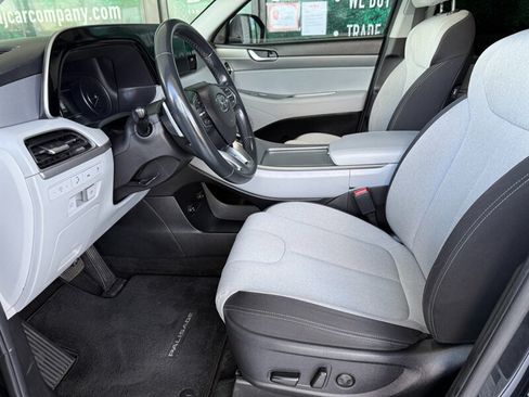 Used 2020 Hyundai Palisade SEL w/ Convenience Package FWD image 19