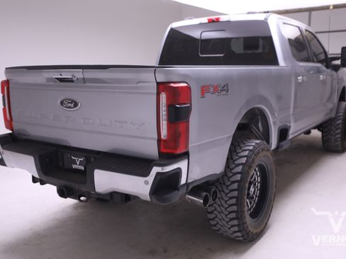 Used 2023 Ford F250 Lariat w/ Chrome Package image 4