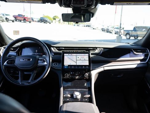 Used 2022 Jeep Grand Cherokee Overland w/ Adv Protech Group III image 20