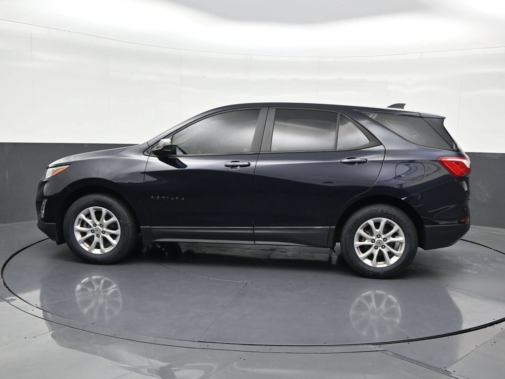 Used 2020 Chevrolet Equinox LS FWD image 2