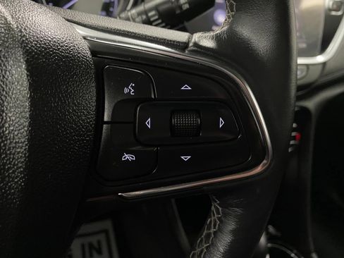 Used 2021 Buick Encore GX Essence image 17