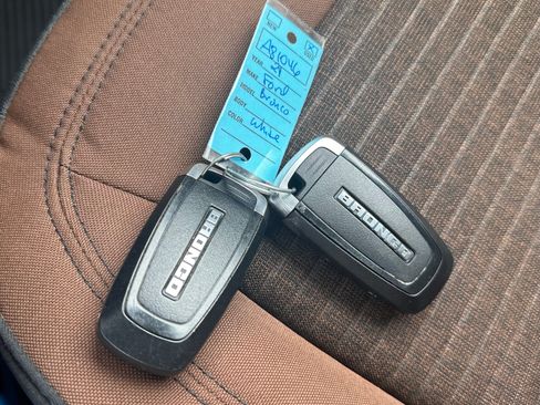 Certified 2021 Ford Bronco Outer Banks AWD/4WD image 27