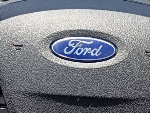 Used 2018 Ford Focus SE FWD image 26