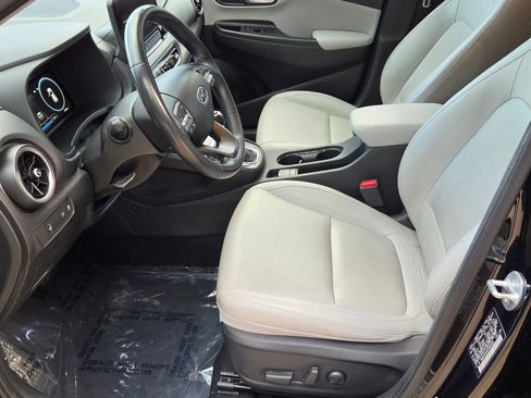 Used 2023 Hyundai Kona Limited w/ Cargo Package FWD image 11