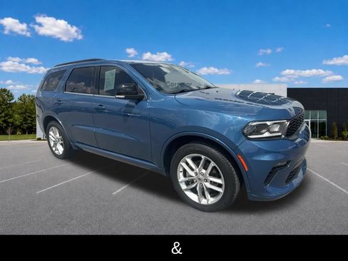 Used 2023 Dodge Durango GT RWD image 3