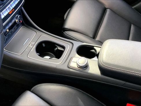 Certified 2020 Mercedes-Benz GLA 250 4MATIC image 16