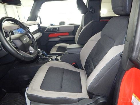 Used 2023 Ford Bronco Wildtrak image 13