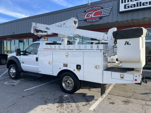 Used 2016 Ford F550 4x4 Regular Cab Super Duty image 5