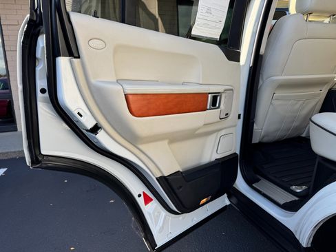 Used 2008 Land Rover Range Rover HSE image 53