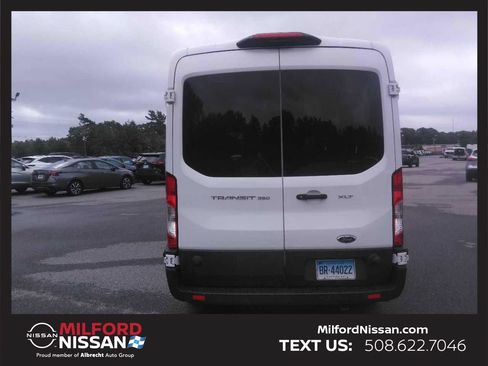 Used 2024 Ford Transit 350 XLT RWD image 4