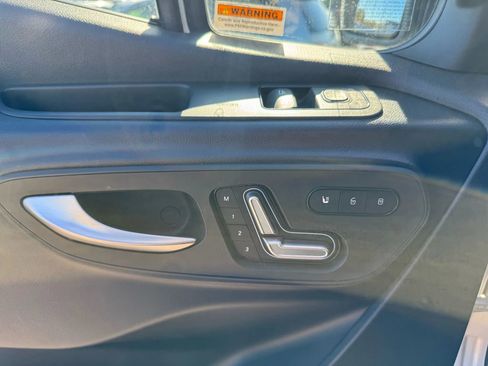 Used 2022 Mercedes-Benz Sprinter 2500 image 19