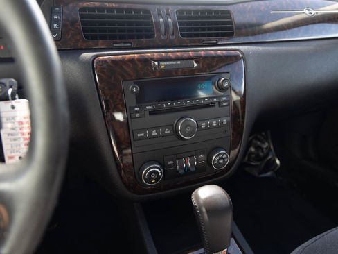 Used 2013 Chevrolet Impala LT FWD image 20
