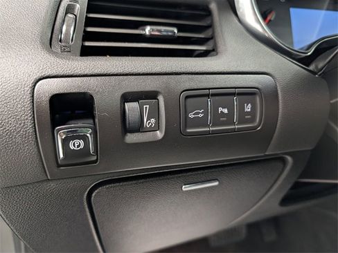 Used 2016 Chevrolet Impala LT w/ Leather Package image 16