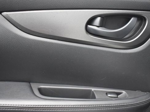 Used 2017 Nissan Rogue Sport S w/ S Appearance Package image 22