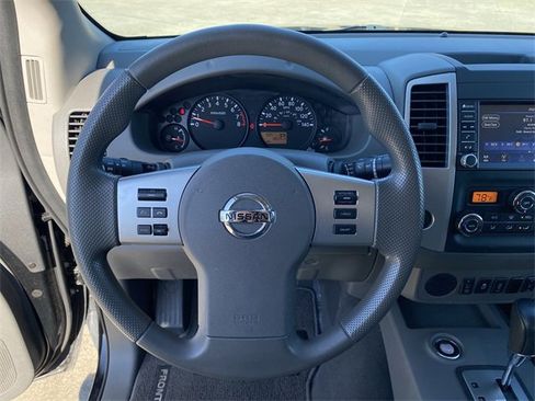 Used 2020 Nissan Frontier SV image 34