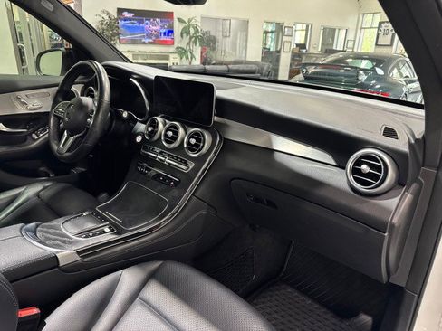 Used 2020 Mercedes-Benz GLC 300 4MATIC image 58