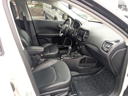 Used 2020 Jeep Compass Limited image 32