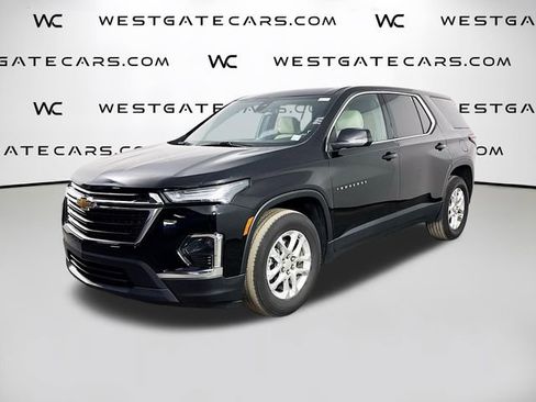 Used 2022 Chevrolet Traverse LS image 1