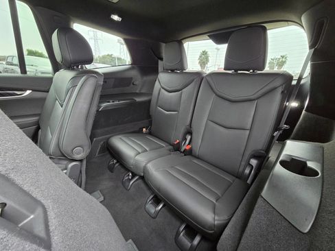 Used 2025 Cadillac XT6 Premium Luxury AWD/4WD image 12