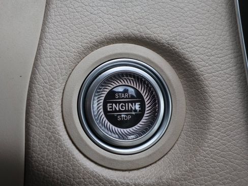 Used 2019 Mercedes-Benz C 300 Sedan w/ Premium Package image 34