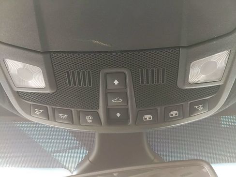Used 2020 Ford Edge Titanium w/ Equipment Group 301A AWD/4WD image 30
