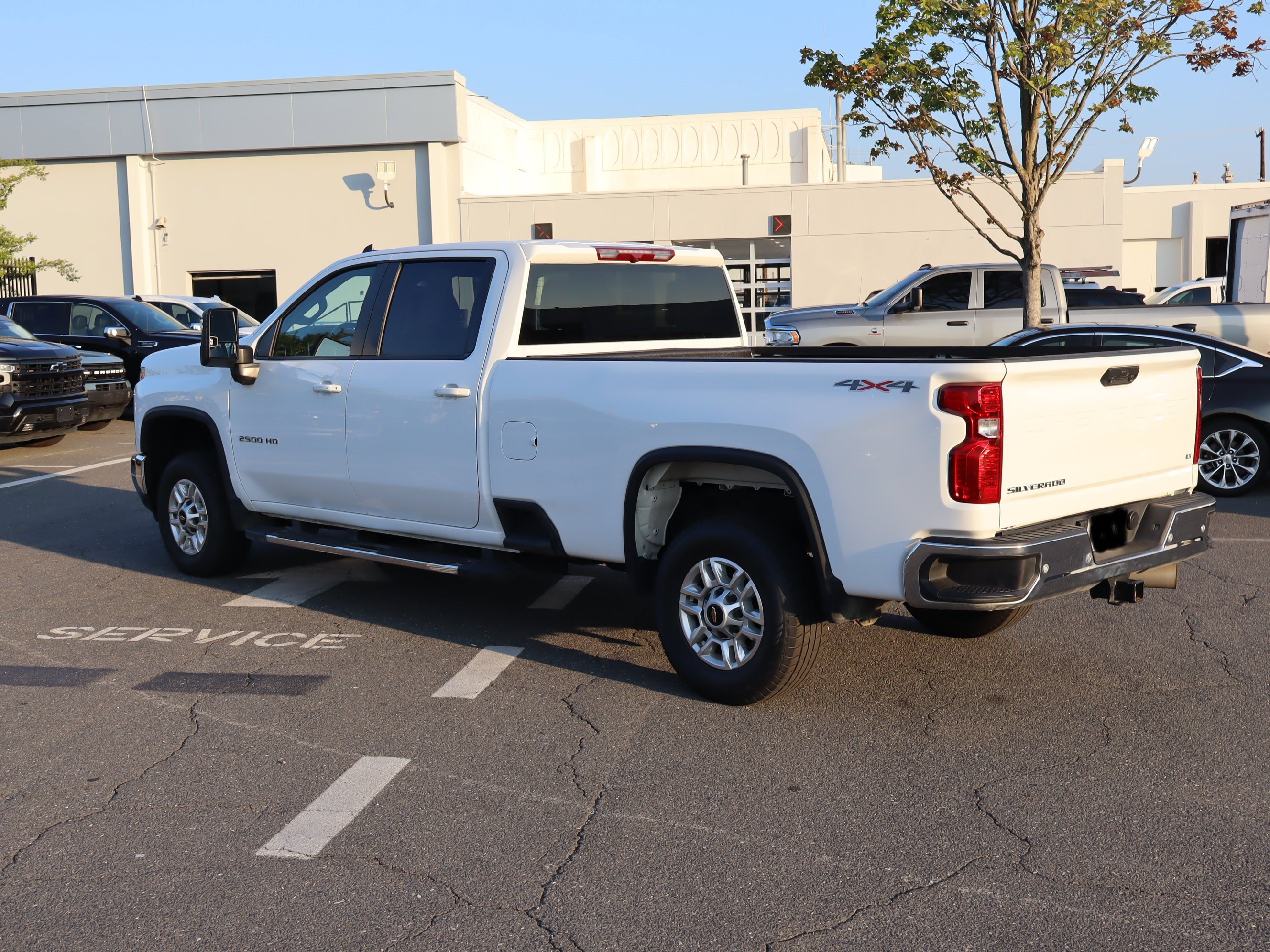 Used 2025 Chevrolet Silverado 2500 LT w/ Safety Package AWD/4WD image 9