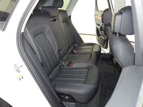 Used 2023 Audi Q5 2.0T Premium w/ Convenience Package image 20