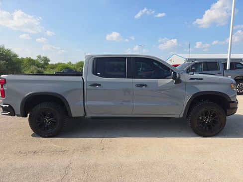 Used 2025 Chevrolet Silverado 1500 ZR2 w/ Technology Package AWD/4WD image 2