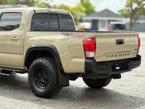 Used 2016 Toyota Tacoma TRD Off-Road w/ Towing Package image 7
