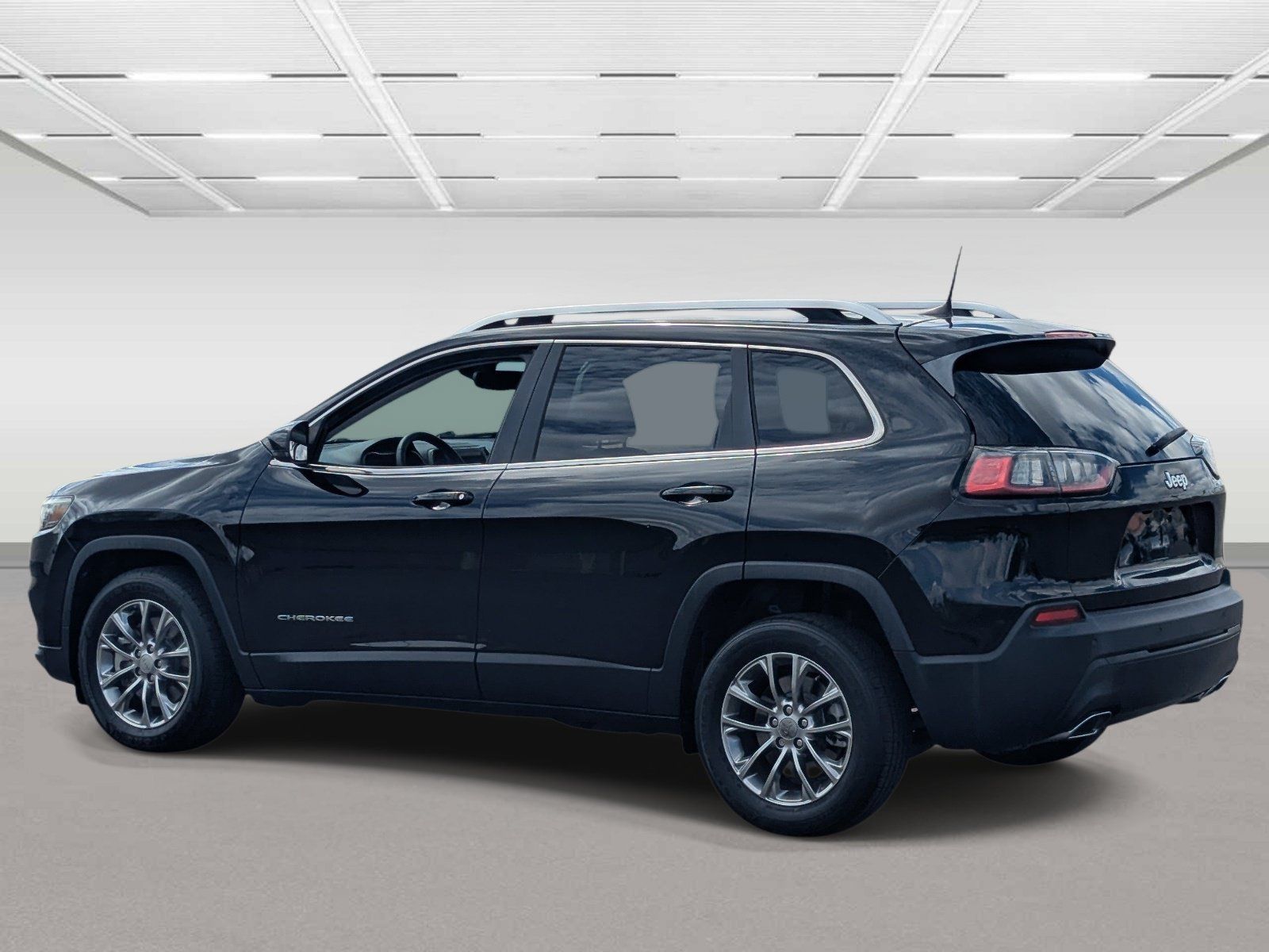 Used 2020 Jeep Cherokee Latitude Lux w/ Comfort/Convenience Group FWD image 3