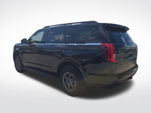 Used 2025 Ford Expedition Active RWD image 5
