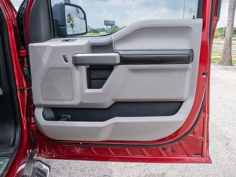 Used 2017 Ford F150 XLT w/ Equipment Group 302A Luxury RWD image 12