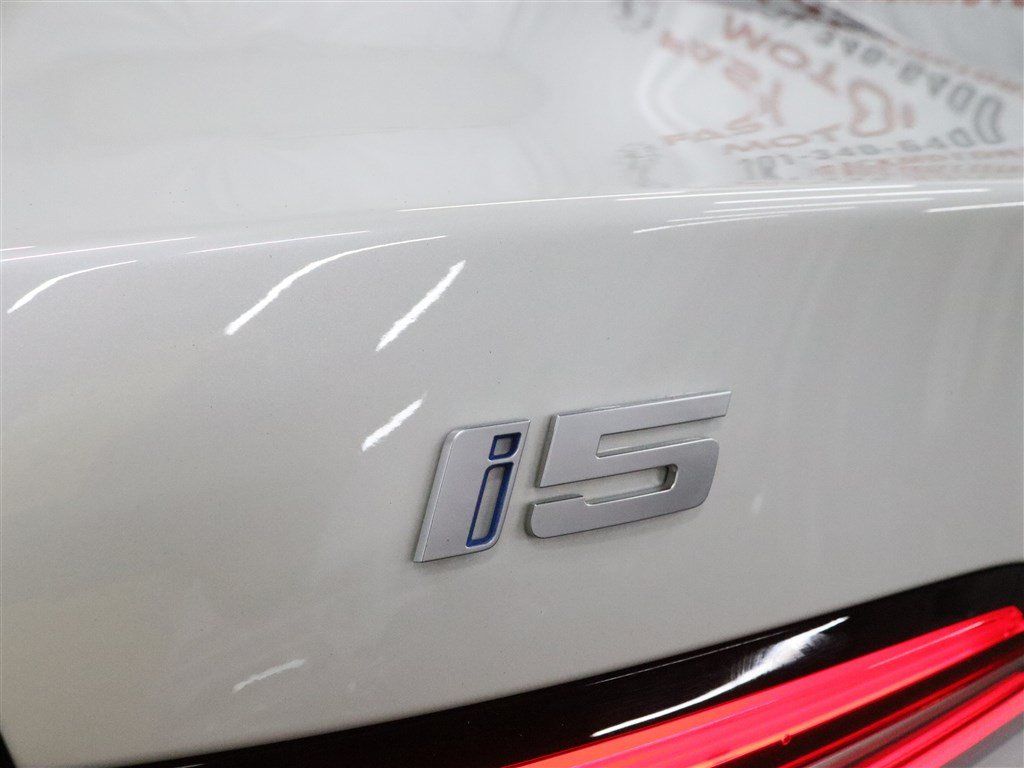 Used 2024 BMW i5 M60 w/ Premium Package AWD/4WD image 12